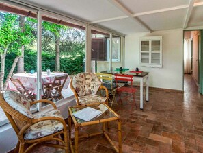 Property, Room, Real Estate, House, Building, Interior Design, Furniture, Living Room, Home, Table