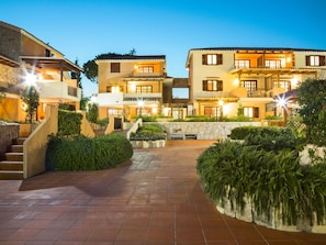 Fassade, Wohngebiet, Wohnung, Zuhause, Urban Design, Estate, Resort, Balkon, Garten, Mischnutzung