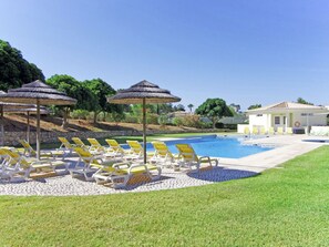 Property, Swimming Pool, Resort, Building, Real Estate, House, Estate, Villa, Home, Leisure