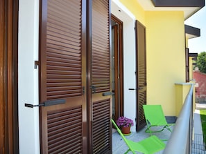 Eigentum, Haus, Gebäude, Tür, Zimmer, Gelb, Grundeigentum, Die Architektur, Interior Design, Balkon