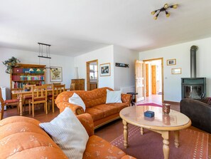 Möbel, Couch, Tabelle, Eigentum, Bilderrahmen, Holz, Orange, Interior Design, Stuhl, Wohnzimmer