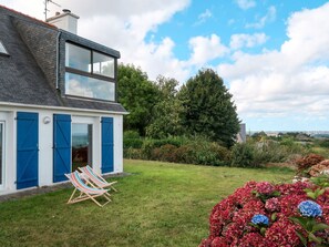 Cloud, Sky, Flower, Plant, Window, Building, Blue, Natural Landscape, House, Grass