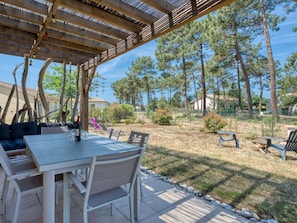 Plant, Sky, Daytime, Property, Furniture, Table, Shade, Tree, Chair, Interior Design