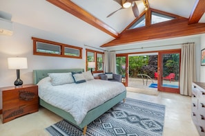 Primary bedroom with easy access to lanai