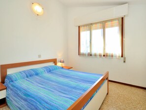 Bedroom, Bed, Property, Room, Furniture, Bed Sheet, Bed Frame, Mattress, Real Estate, Floor