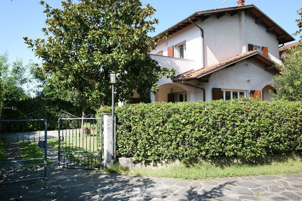 Building Exterior, Garden, Outdoor