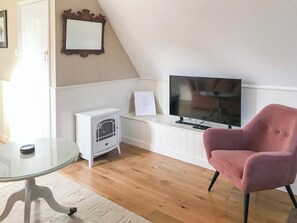 Living room | Goodwood Coach House, Chichester