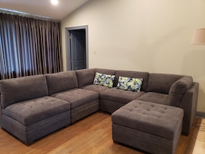 Living Room Thomasville Sectional