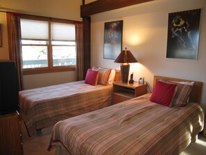 Bedroom with Two Twin Beds