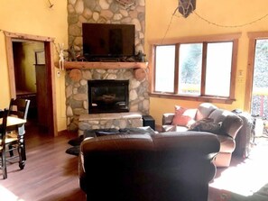 Fireplace with Smart TV/AppleTV