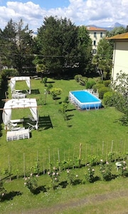 Butterfly house. Apartment in Villa. Shared swimming pool and large park