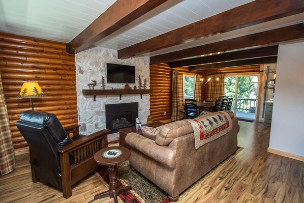 Family, Dinning room, and kitchen open to one another. Lots of space to hangout