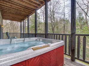 Hot Tub Heaven - After a day of exploring Gatlinburg or the Smoky Mountains, your own private hot tub in the woods is the perfect spot to unwind!