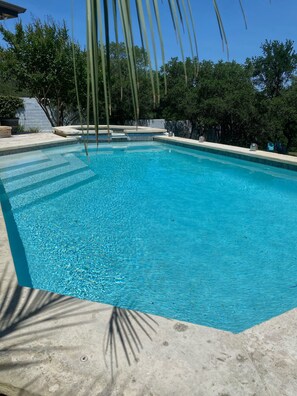 pool/hot tub