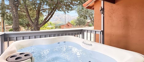 Front patio Hot tub with Red Rock Views