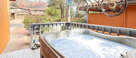 Front patio Hot tub with Red Rock views