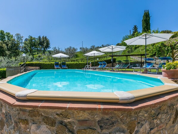 Blau, Schwimmbad, Resort, Verbundwerkstoff, Freizeit, Eco Hotel, Schatten, Thermae, Gartenmöbel, Water Feature