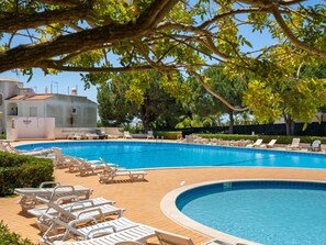 Acqua, Pianta, Proprietà, Piscina, Cielo, Natura, Azzurro, Shade, Mobili Da Esterno, Albero