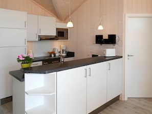 Countertop, Cabinetry, Zimmer, Möbel, Küche, Eigentum, Interior Design, Gebäude, Haus, Herd