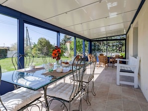 Meubles, Propriété, Cabinetry, Confort, Bâtiment, Bleu Azur, Bois, Éclairage, Lampe, Design Intérieur