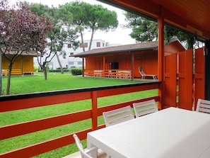 Propriété, Maison, Pièce, Bâtiment, Herbe, Architecture, Immobilier, Domicile, Gazon Artificiel, Design Intérieur