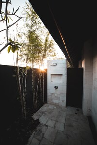 The Istana - Luxury Biohacking and Meditation Center in Uluwatu, Bali