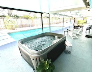 BRAND NEW Hot Tub!