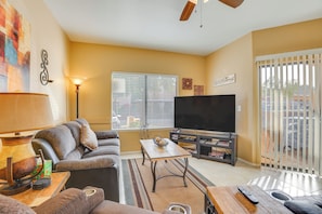 Living Room | Free WiFi | Central Heating & A/C