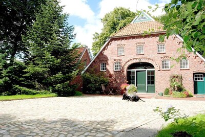 Hofansicht, Ferienhaus - Links