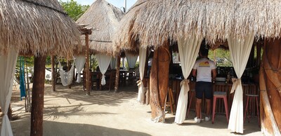 Bungalow en Punta Coco cerca de la playa.