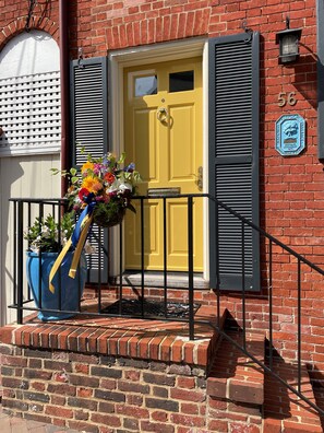 Welcome to The Yellow Door on Cornhill