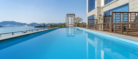 Piscina exterior
