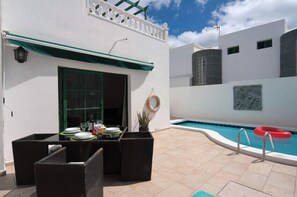 Centrally Located Lanzarote Villa | Casa Potera | 3 Bedrooms | Private Pool &  A Short Walk to the Beach | Puerto del Camen