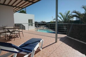 Awesome Puerto del Carmen | 3 bedrooms | Casa Togio | Short Walk to Beach and Centre | Great Pool & Terrace