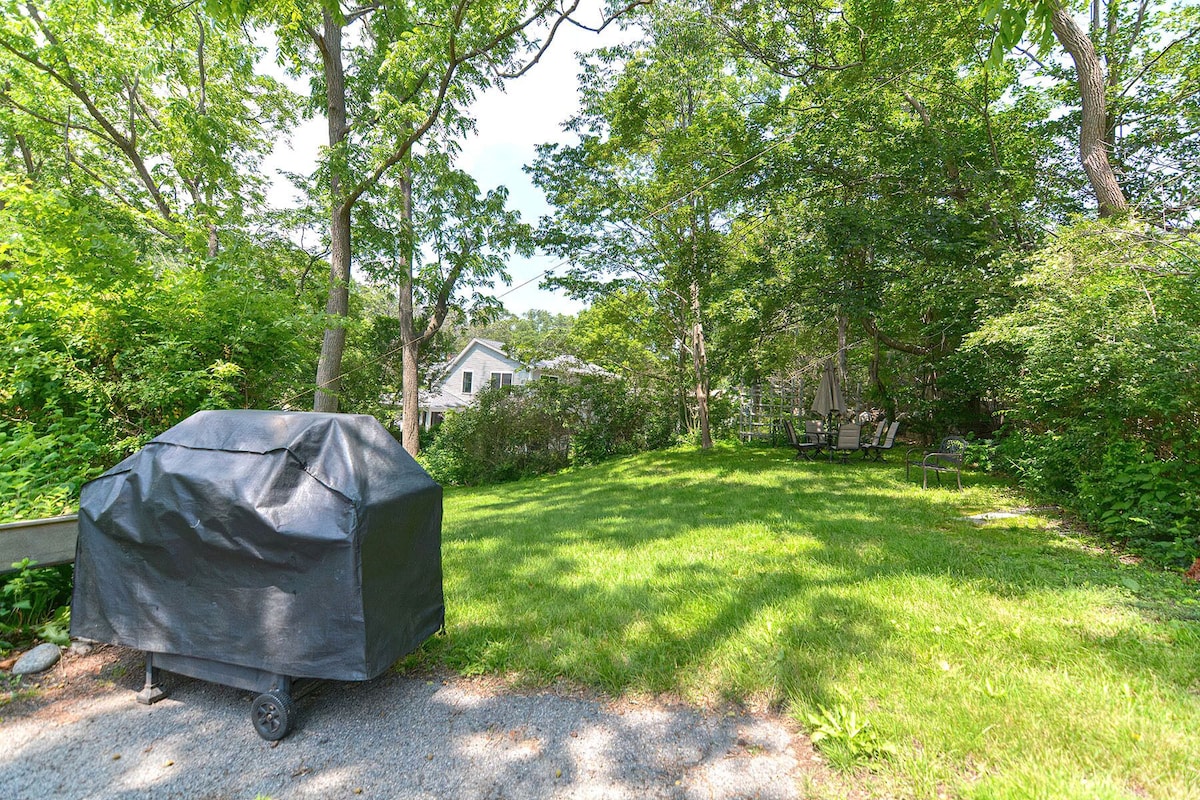 Squam Light: A newly renovated cottage, nestled in the village of Annisquam.