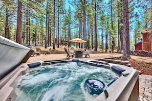Apre Ski under the trees in the hot tub