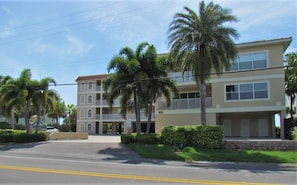 Front of the complex, located on the beachside of Indian Rocks B - Front of the complex, located on the beachside of Indian Rocks Beach. There is one under covered parking space reserved for this condo and your use!