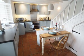 Kitchen dining room