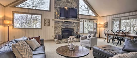 Wintergreen Resort Vacation Rental | 4BR | 3BA | 2,352 Sq Ft | Stairs Required