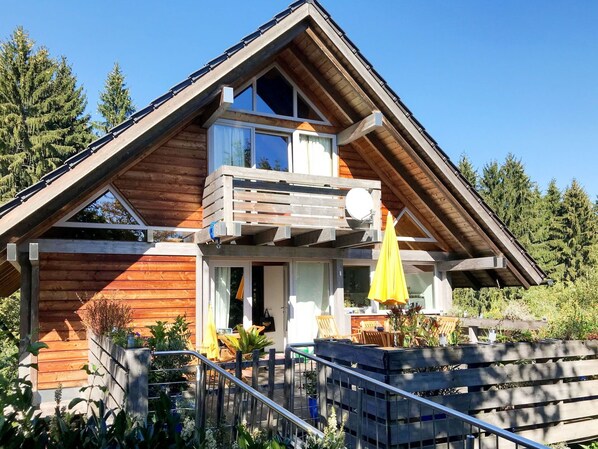 Plante, Ciel, Bâtiment, Fenêtre, Propriété, Arbre, Bois, Maison, Chalet, Zone Résidentielle