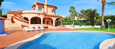 Property, Swimming Pool, Real Estate, Building, Estate, House, Villa, Vacation, Home, Hacienda