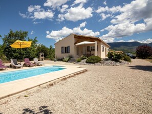 Cloud, Sky, Plant, Building, Water, Azure, Swimming Pool, House, Shade, Architecture