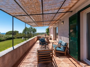 Plant, Sky, Shade, Wood, Porch, Interior Design, Cottage, Residential Area, Leisure, Real Estate