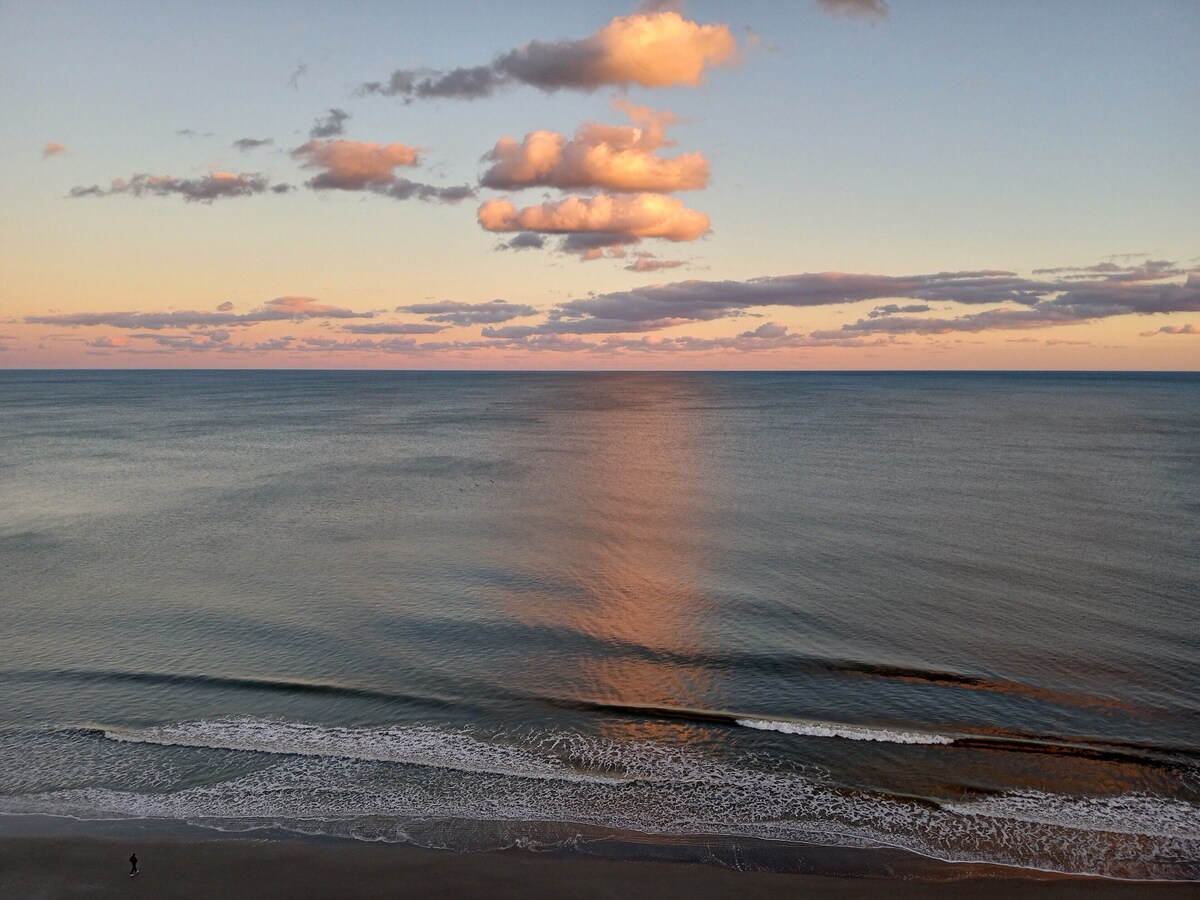 Breathtaking Views Oceanfront 3 Bed 2.5 Bath Penthouse Condo Water’s Edge Resort