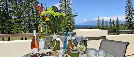 屋外ダイニングエリア