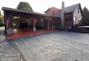 Freshly painted large 2 car garage