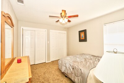 End of Summer Sale! Private Cozy Home *Middle of Downtown Plano* Sanitized!