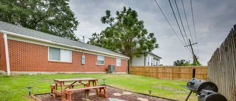 Kenner Vacation Rental | 3BR | 2BA | 1,700 Sq Ft | 1 Step Required