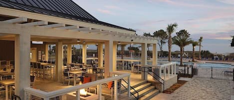 Restaurant and bar poolside with ocean view!