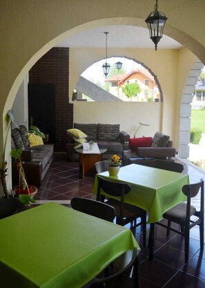 Outdoor dining